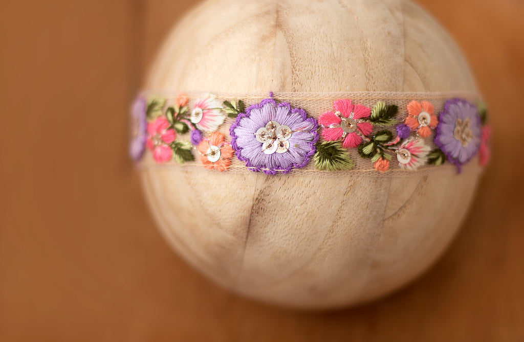 A Thistle Vintage Embroidered Band